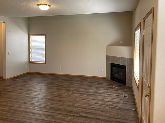 2nd image of 2215 NE 163rd Ave