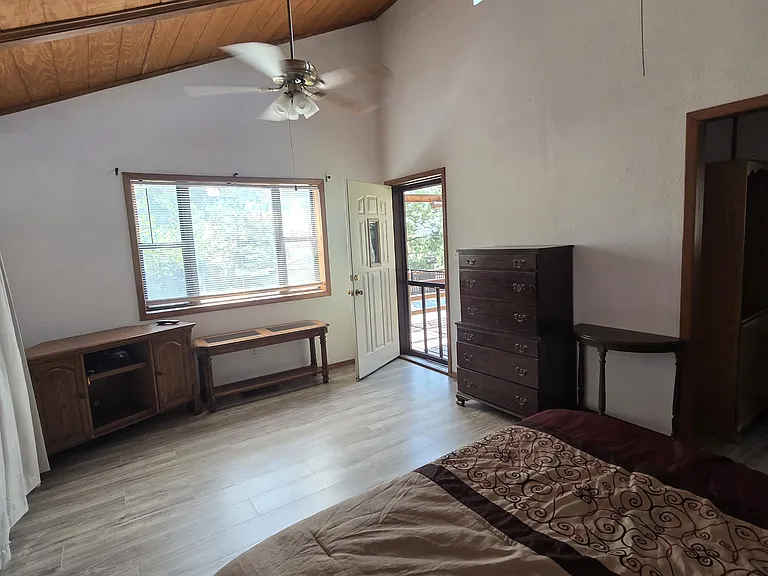 208 Chaves Rd — Photo 6