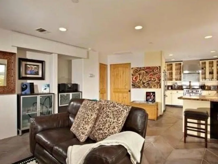 223 Avenida Lobeiro #B — Photo 2