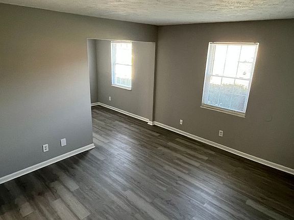 3rd image of 3208 Fordhaven Rd APT 2