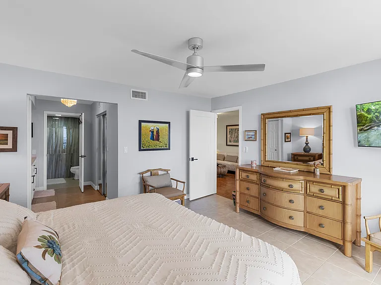 3951 N Ocean Blvd #503 — Photo 31
