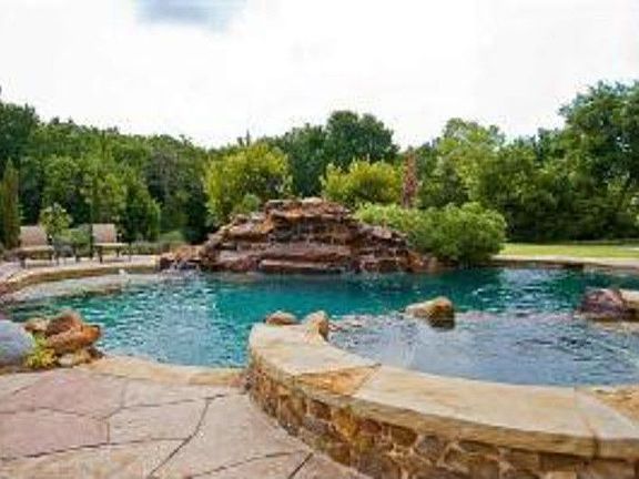 2nd image of 1613 Singletree Ct