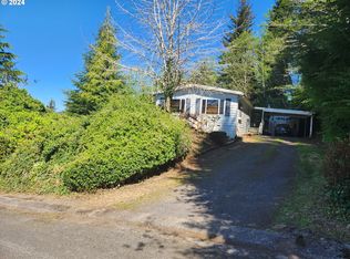 888 Vista Ct, Reedsport, OR 97467