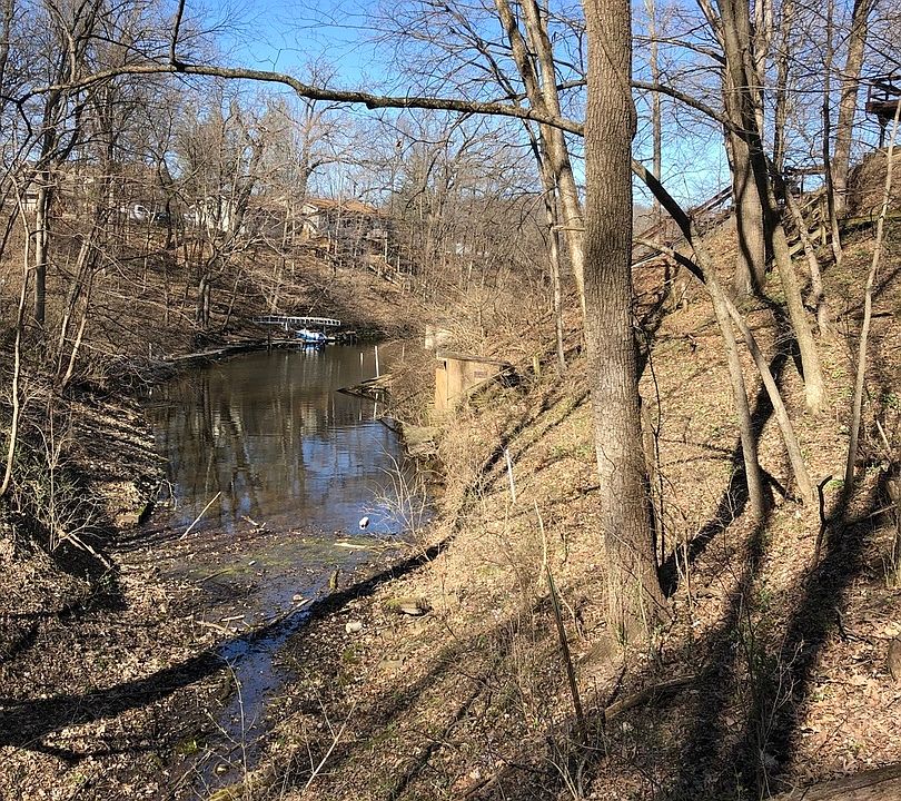1st image of 207 Lake Thunderbird Dr