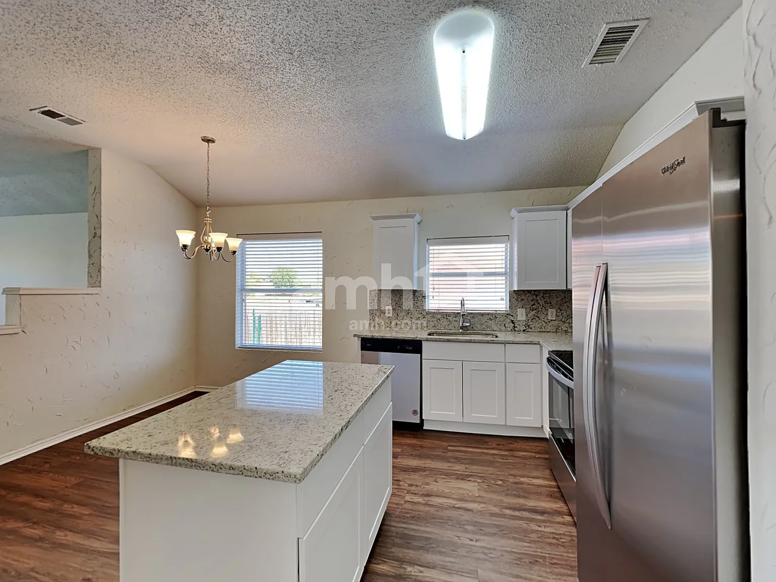 3 bed, 2.0 bath, 1882 sqft, $2,395 — Photo 3