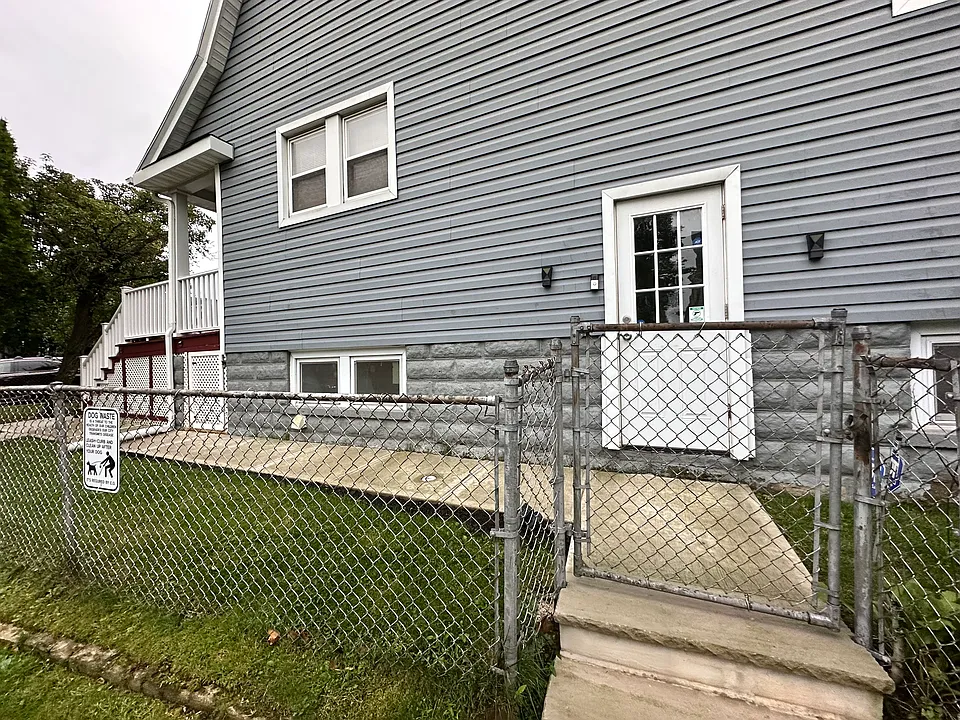 2 Whittier St #1