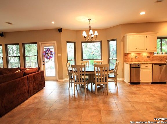 5th image of 2215 Fawn Mist Ln