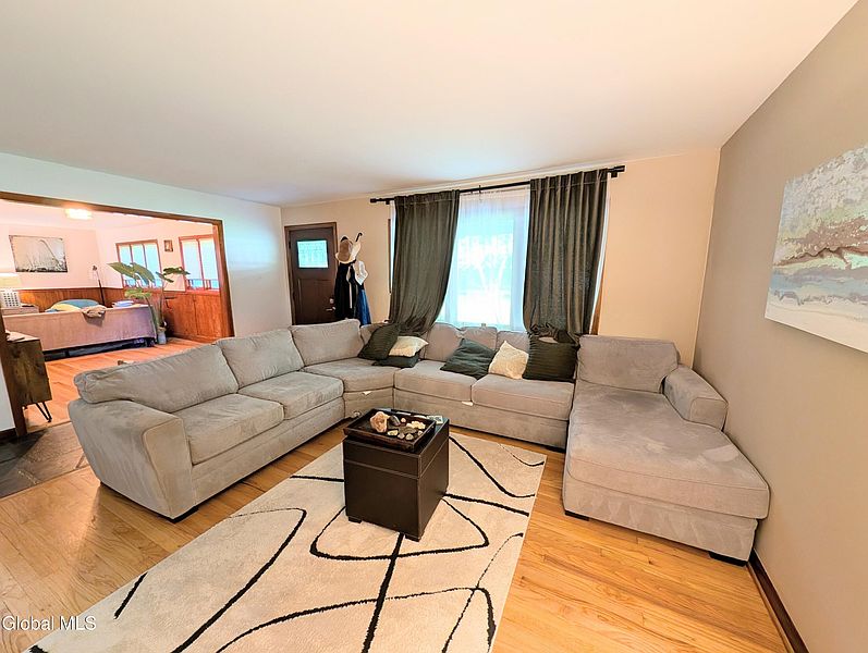 5th image of 841 Harris Drive