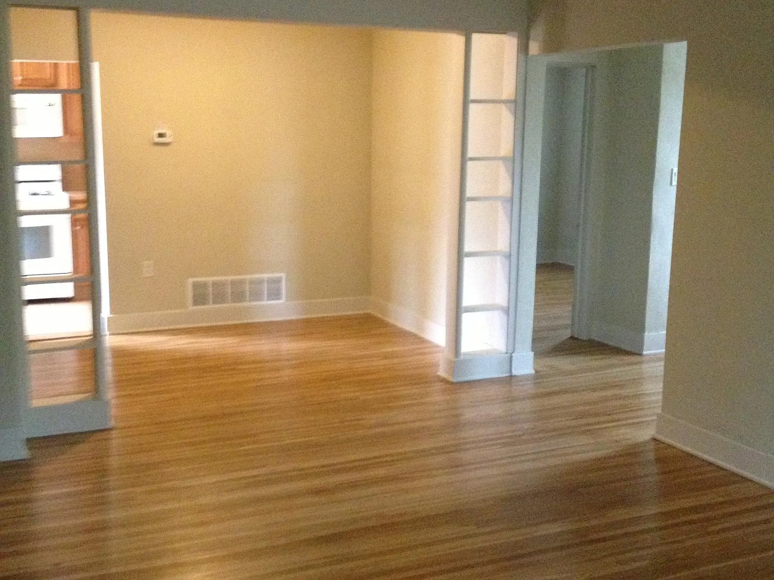 2 bed, 800 sqft, $1,395 — Photo 2