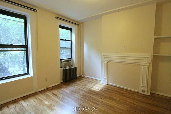 Rented by Town Residential | media 5