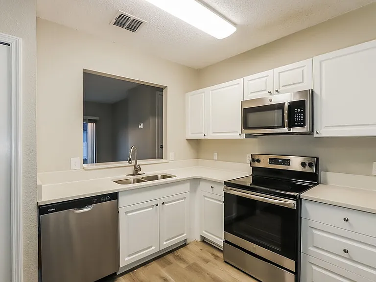 529 Delido Way — Photo 7