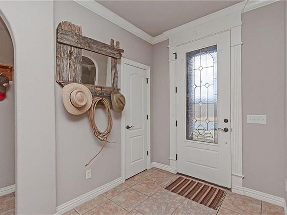 4th image of 10525 Oak Tree Cir