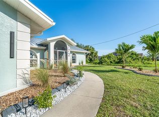 172 Mariner Ln, Rotonda West, FL 33947