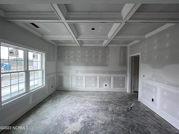 3rd image of 204 Broughton Ln