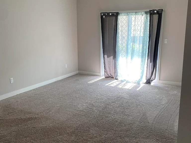 4000 W Worley St #2 — Photo 6