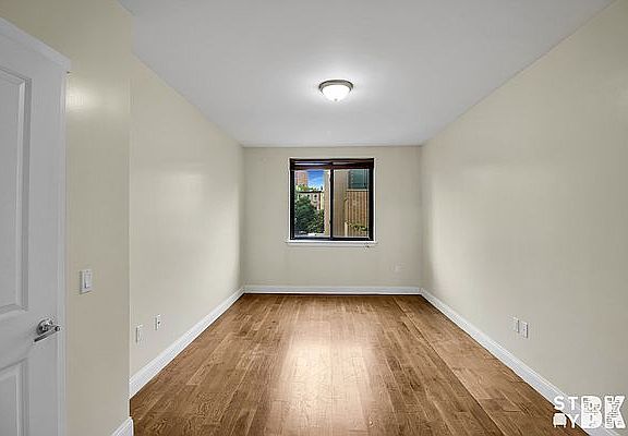 4th image of 64 Lexington Ave #205