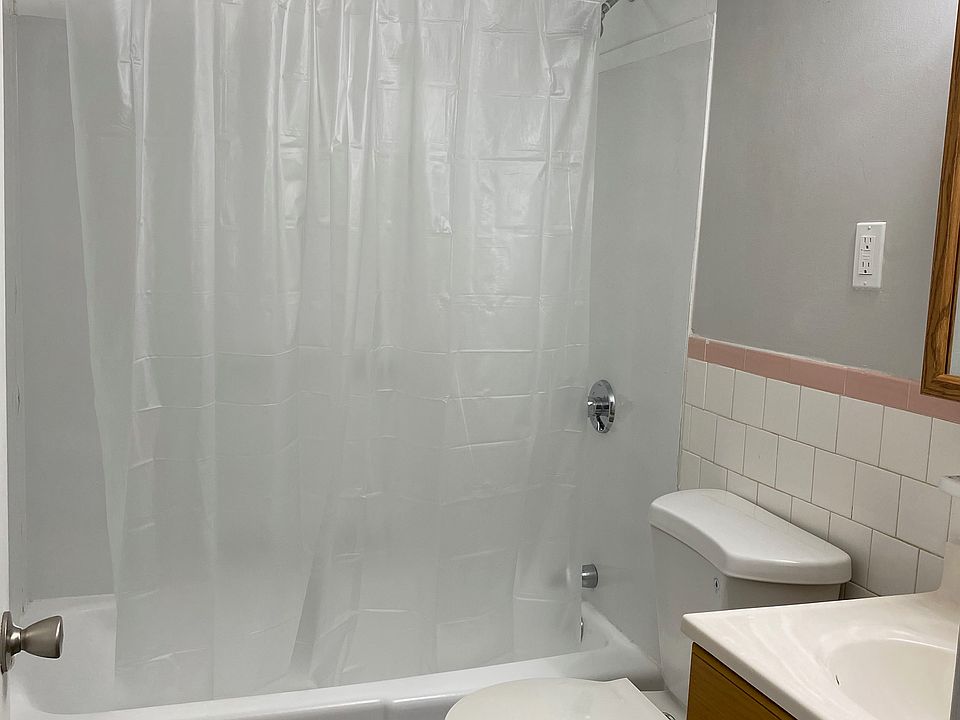 2nd image of 317 Revere St APT 3