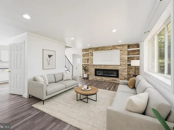 803 Booker Dr, Capitol Heights, MD 20743