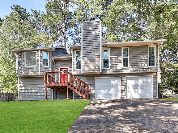 4th image of 2643 Laurel View Dr