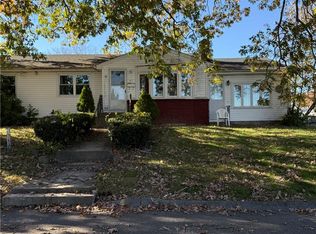 69 W View Ave, Cranston, RI 02920