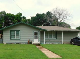 404 10th St, Somerville, TX 77879