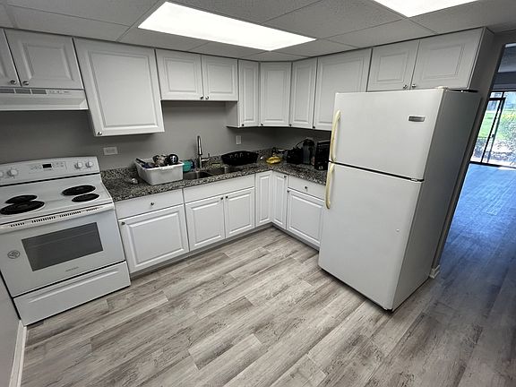 4th image of 332 Klein Creek Ct APT B