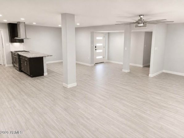 1243 E Riviera Dr
