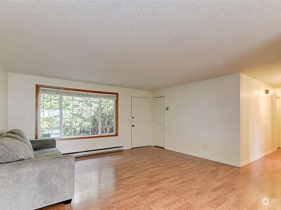 3rd image of 7515 Mesplay Avenue SE