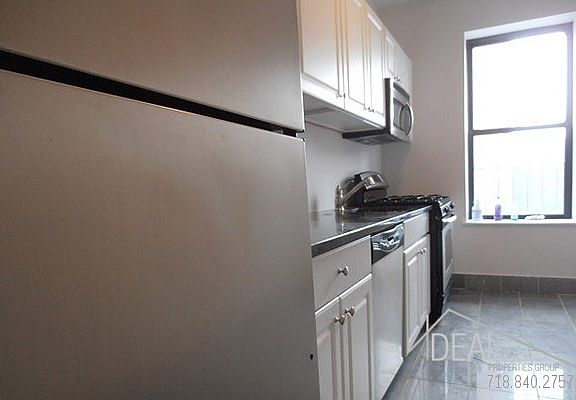 3rd image of 961 Washington Ave APT 4J