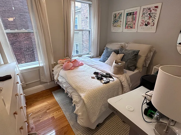 220 Hanover St #6 — Photo 2