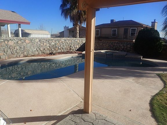 3rd image of 11144 Loma Roja Dr