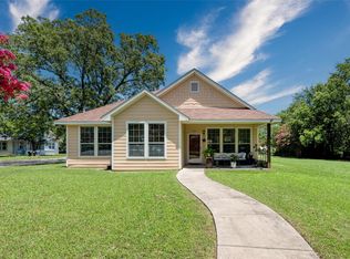 931 W Walker St, Denison, TX 75020