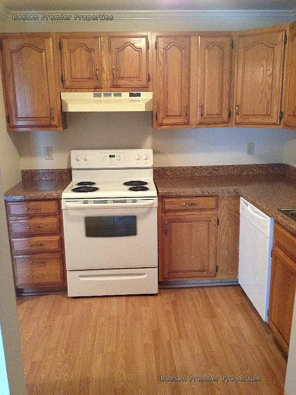 2 bed, 1.5 bath, 1000 sqft, $2,600 — Photo 2