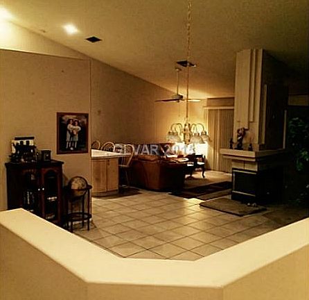 4th image of 4810 Carefree Dr