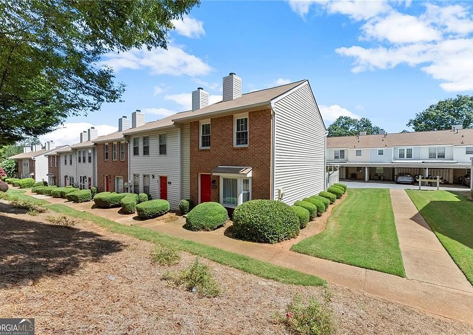 1st image of 218 Mill Creek Pl