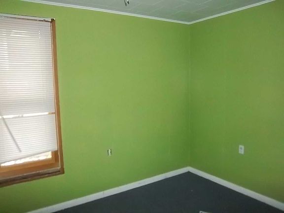 3rd image of 214 E Gillet St