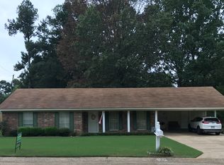 352 Concord Dr, Forrest City, AR 72335