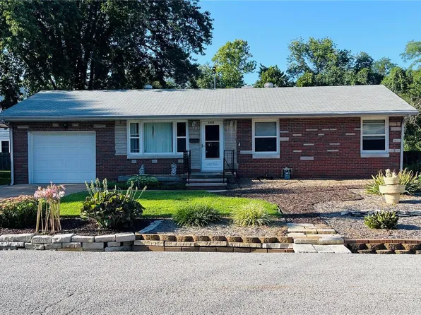2418 Gayle Ave, Alton, IL 62002