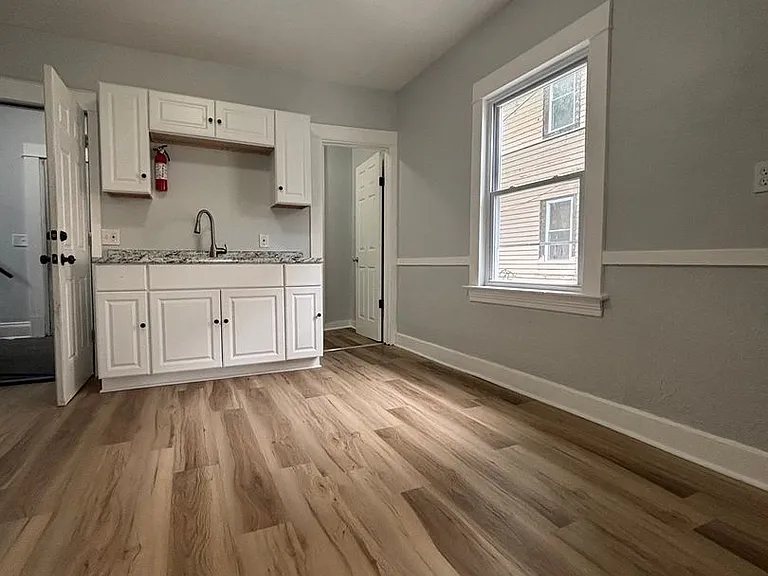 12709 Parkhill Ave — Photo 5