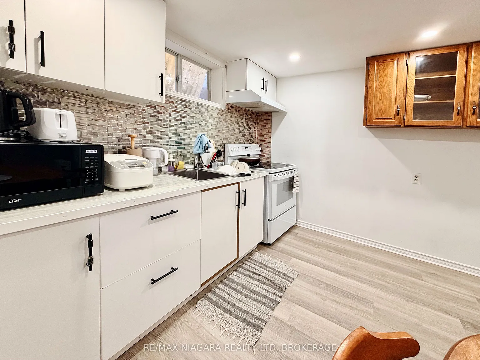 3 bed, $1,400 — Photo 2