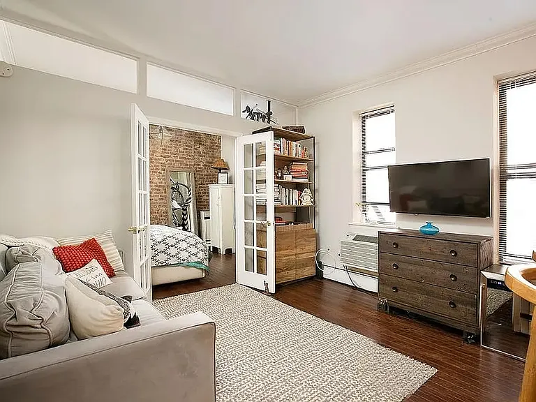 314 W 94th St #5E — Photo 4