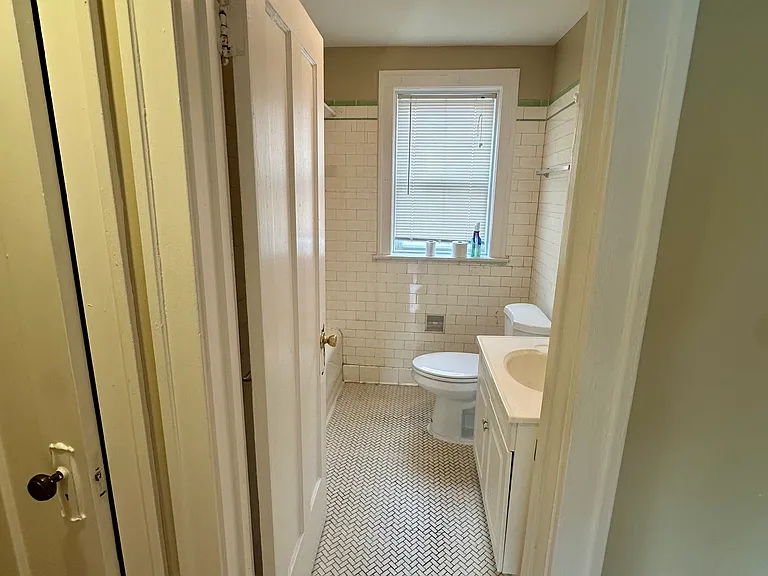 2249 W Arthur Ave #3 — Photo 8
