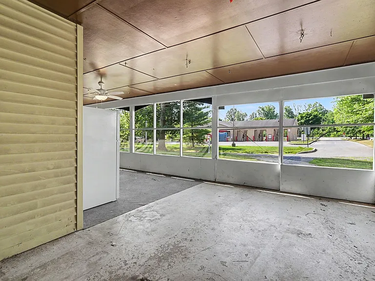 7610 Grove Ave — Photo 10