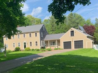5 Robin Ln, Hingham, MA 02043