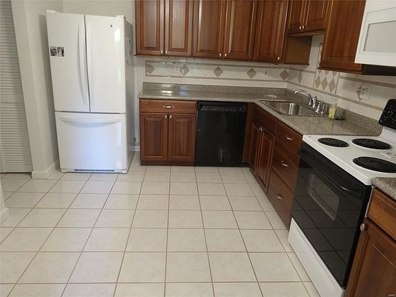 3rd image of 1511 Hampton Hall Dr
