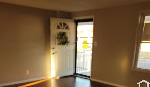 3rd image of 1115 Foxwood Ln