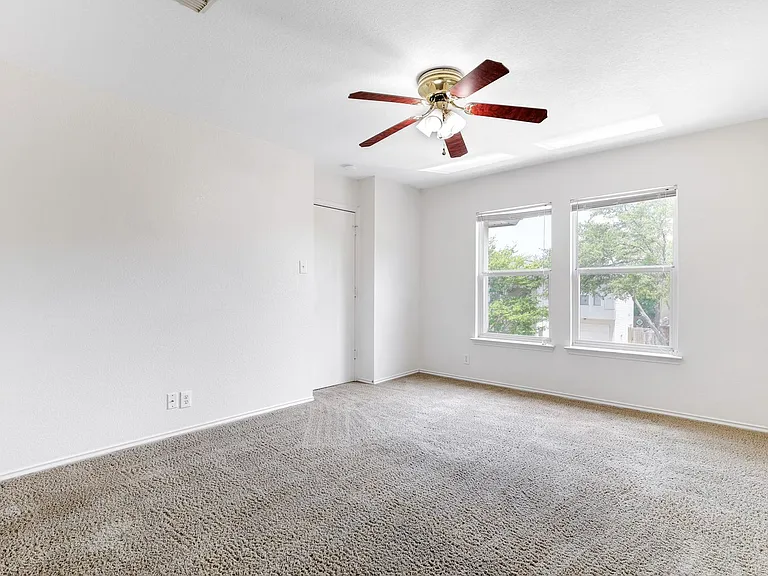 10106 Amber Flora Dr — Photo 14