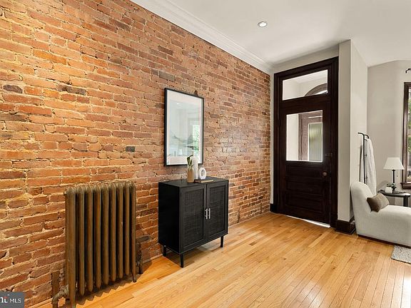 4th image of 127 U St NW