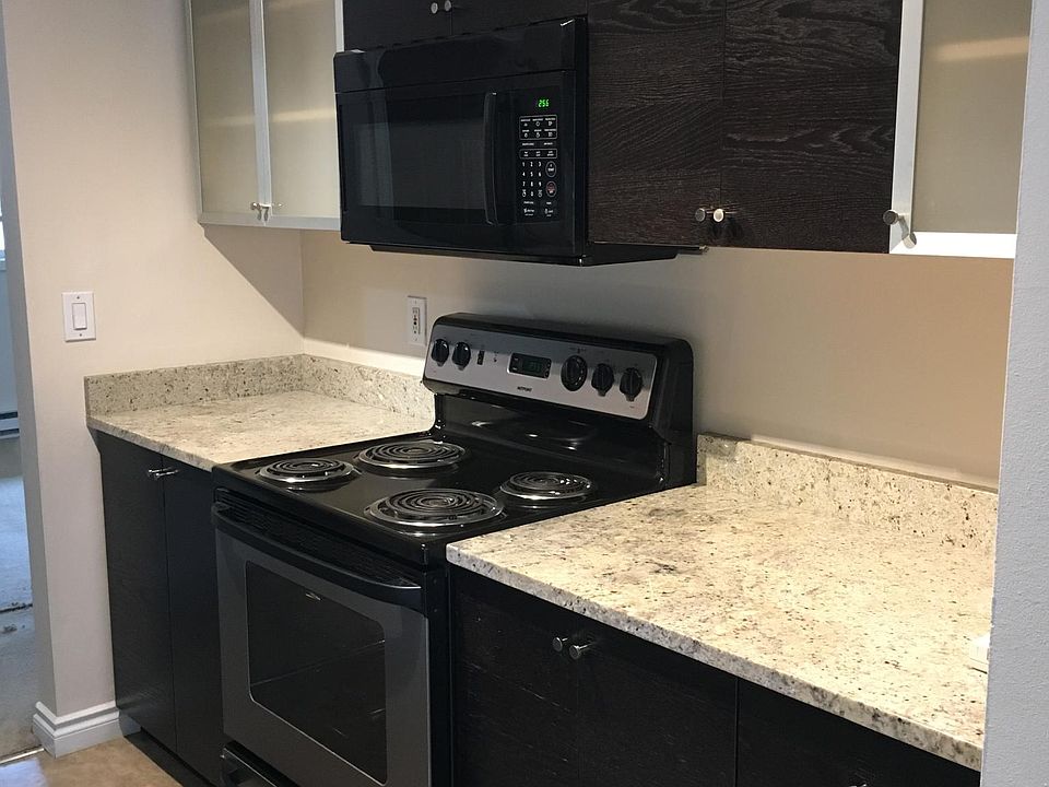 1st image of 1606 149th Pl SE APT 3