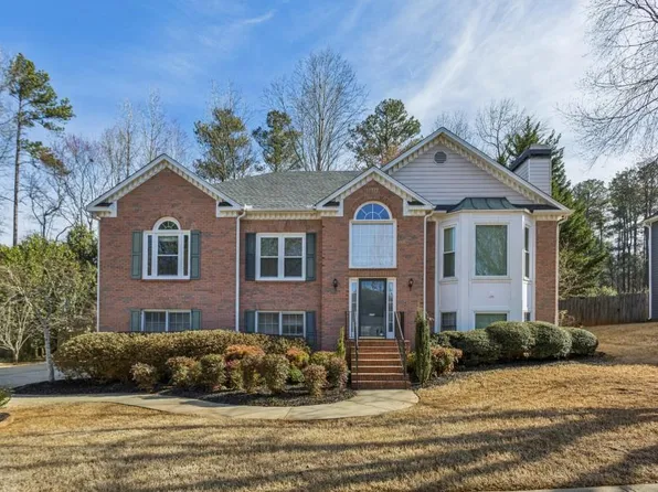 1762 Ascot Run NW, Acworth, GA 30102